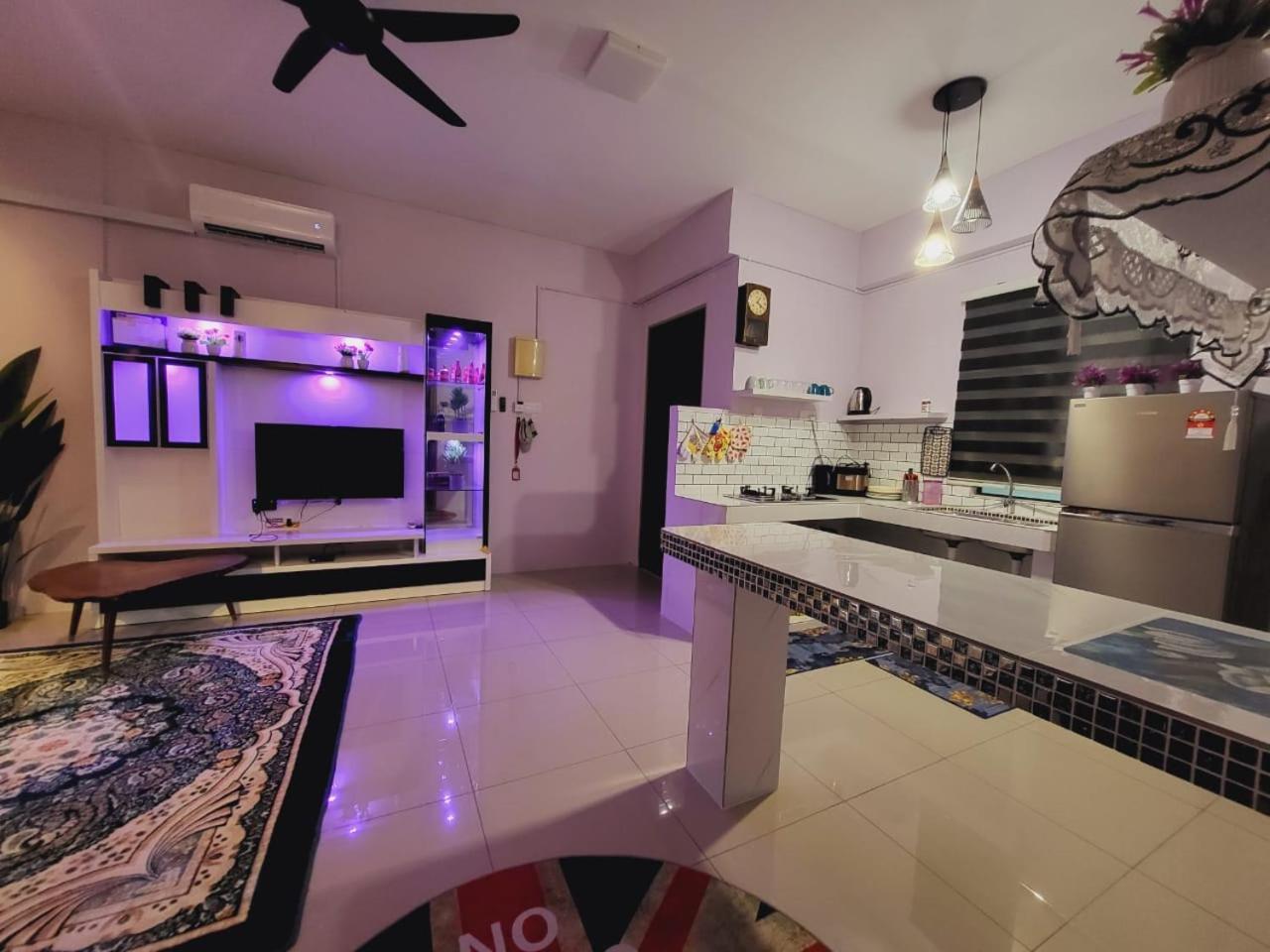 Denan Homestay Casa Kayangan 이포 외부 사진