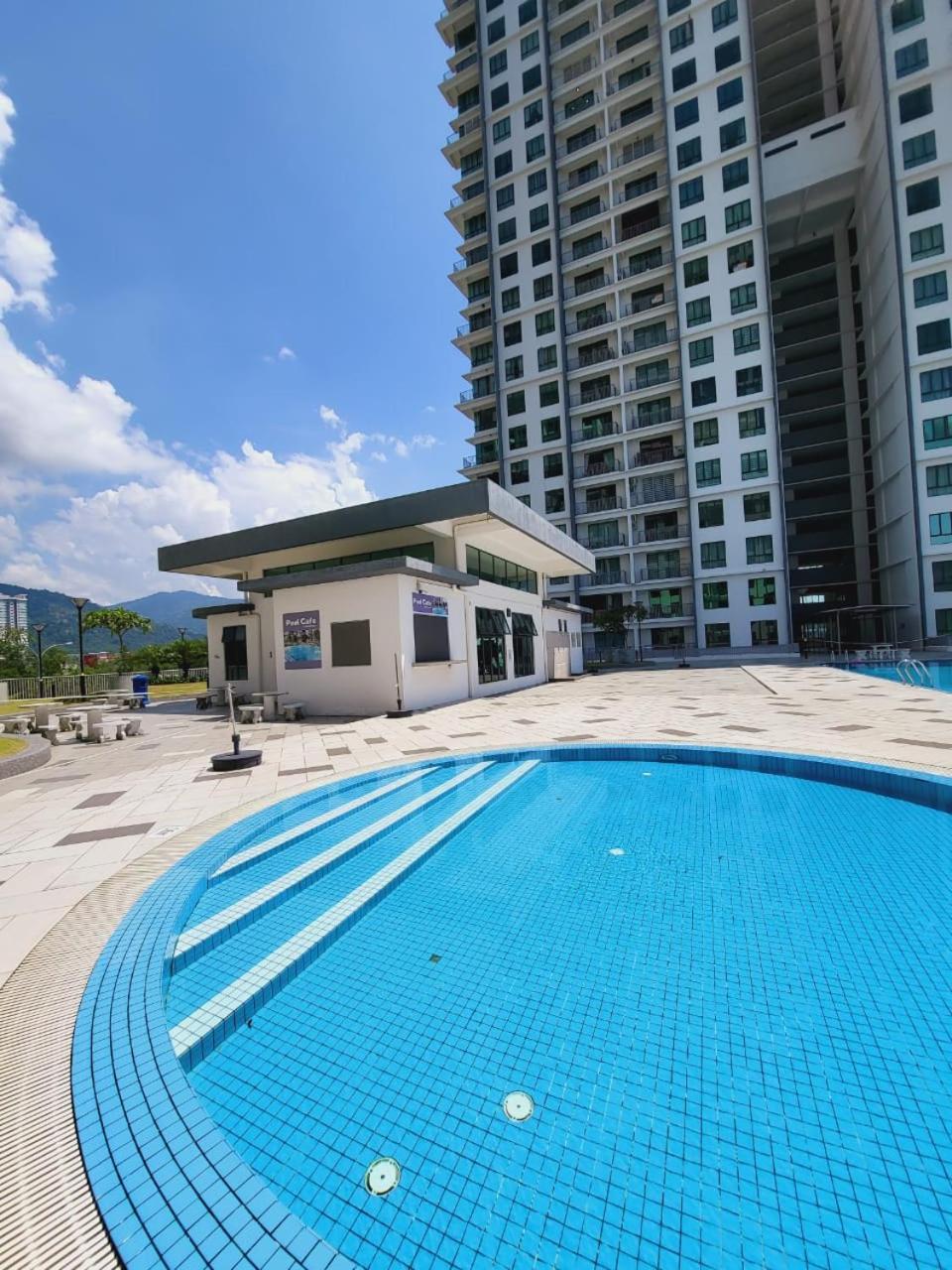 Denan Homestay Casa Kayangan 이포 외부 사진